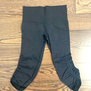 Lululemon cropped leggings.  Size 4.